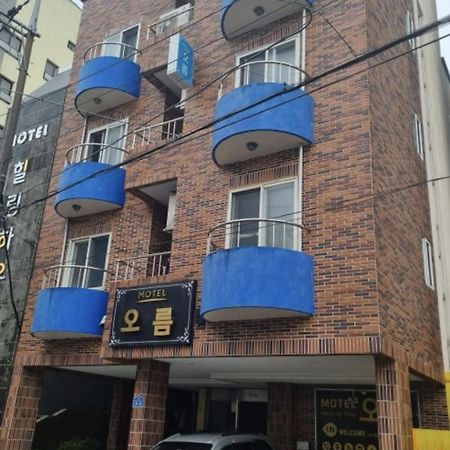 Oreum Motel Jeju Exterior photo